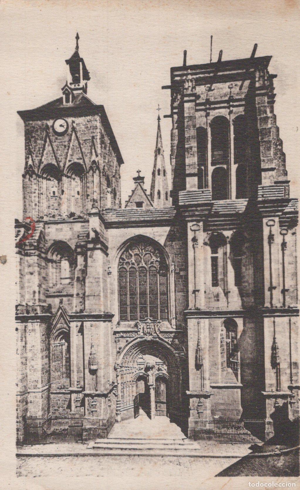 Postcards: France Eglise Ancienne Facade Architecture Religieuse Posted *YAA674