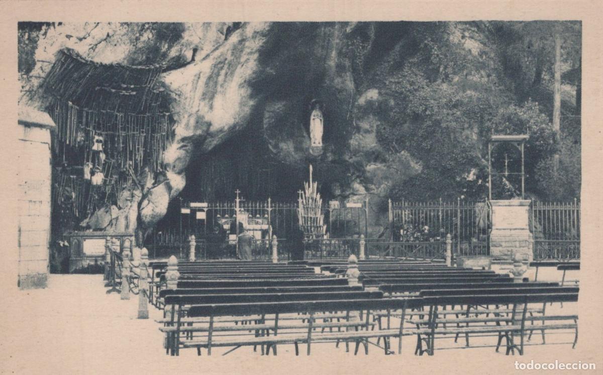 Postkarten: France Lourdes Grotte Miraculeuse de Massabielle Unposted *YAA727