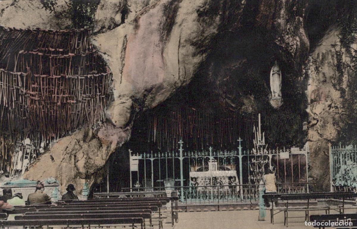 Postais: France Lourdes Grotte de Massabielle Sanctuaire Marial Unposted *YAA737