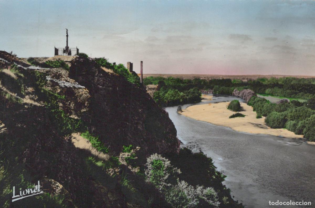Postcards: France Erigne La Roche de Murs au Louet Monument Vue *YAA768