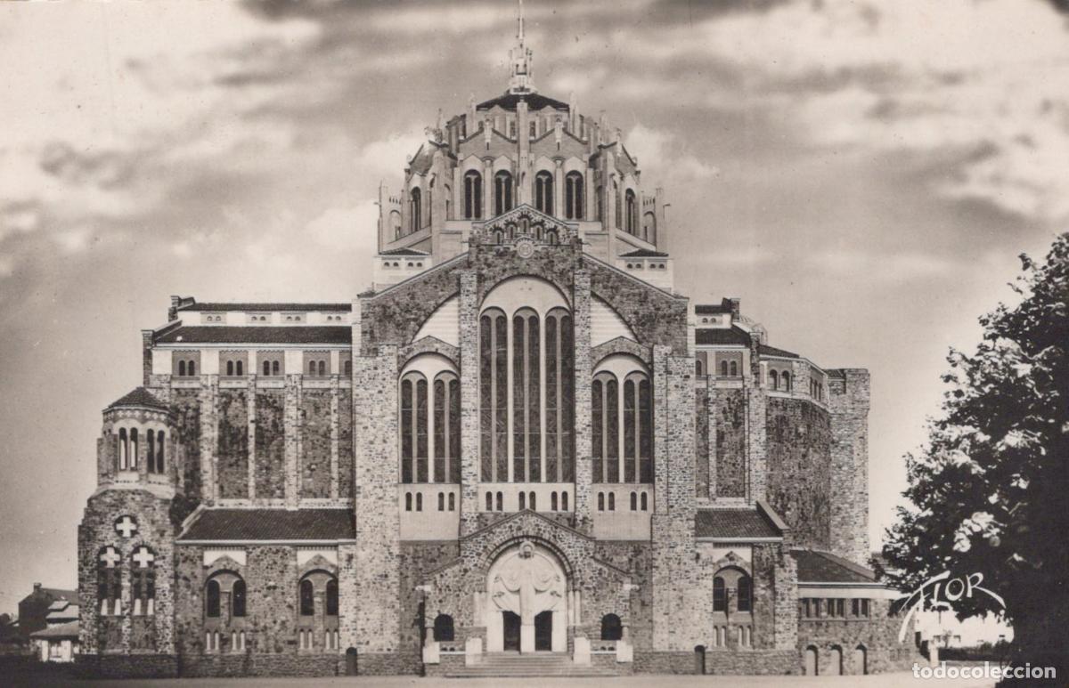 Postkarten: France Cholet &Eacute;glise du Sacr&eacute; C&oelig;ur Architecture Real Photo Unposted *YAA796