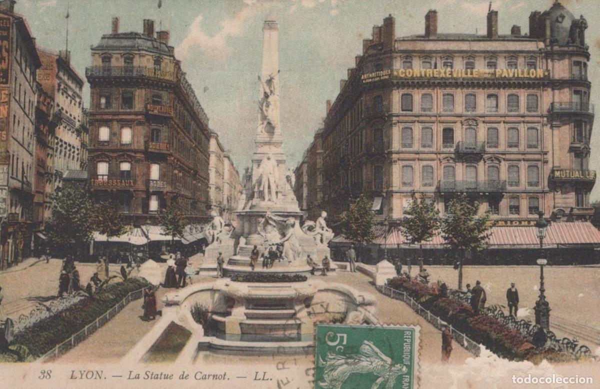 Postkarten: France Lyon Place Carnot Monument Sadi Carnot et Fontaine *YAA813