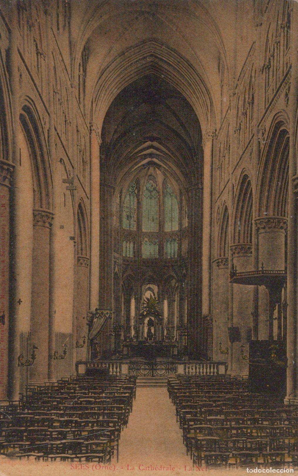 Postcards: France S&eacute;es Cath&eacute;drale Nef Architecture Gothique *YAA849