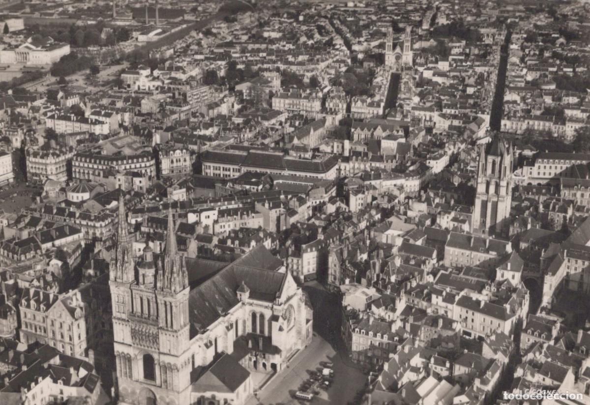 Postkarten: France Angers Vue A&eacute;rienne de la Ville Cath&eacute;drale Saint Maurice 1960 *YAA905