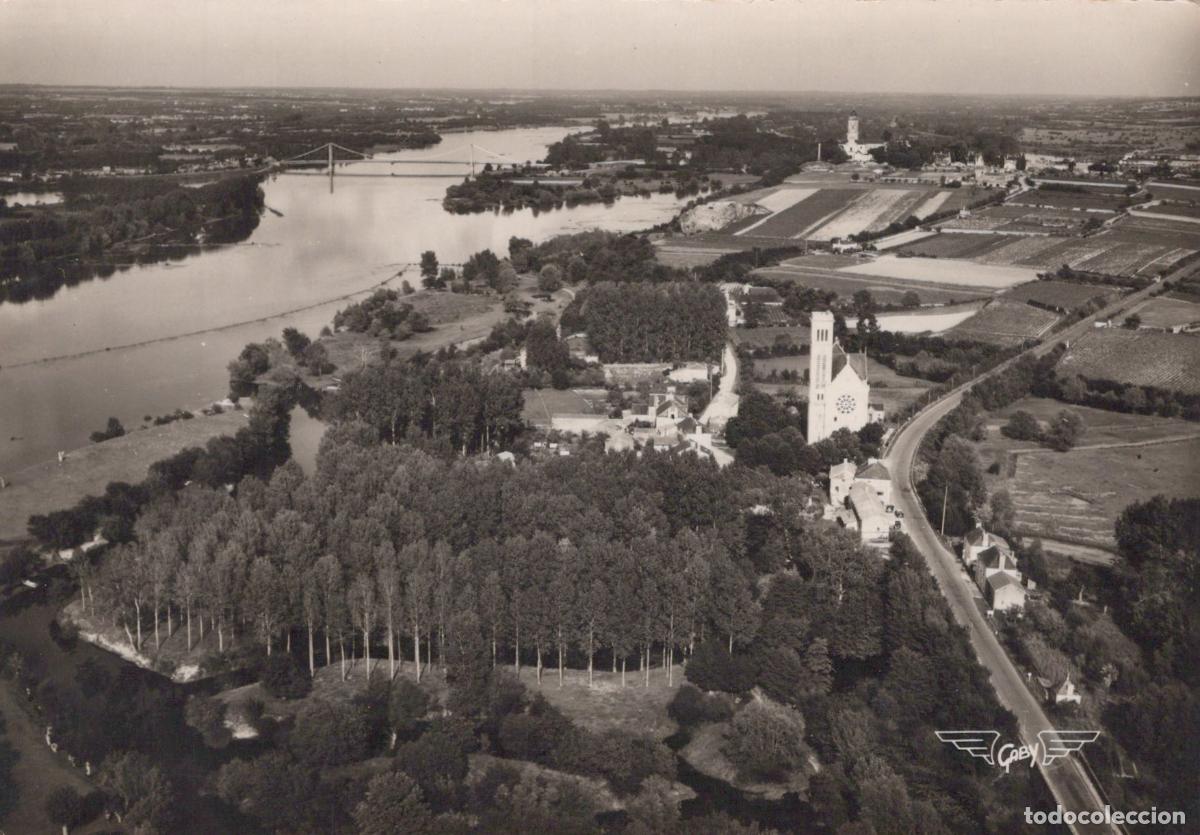 Postkarten: France Marillais Notre Dame DU Vue A&eacute;rienne &Eacute;glise Real Photo Unposted *YAA904