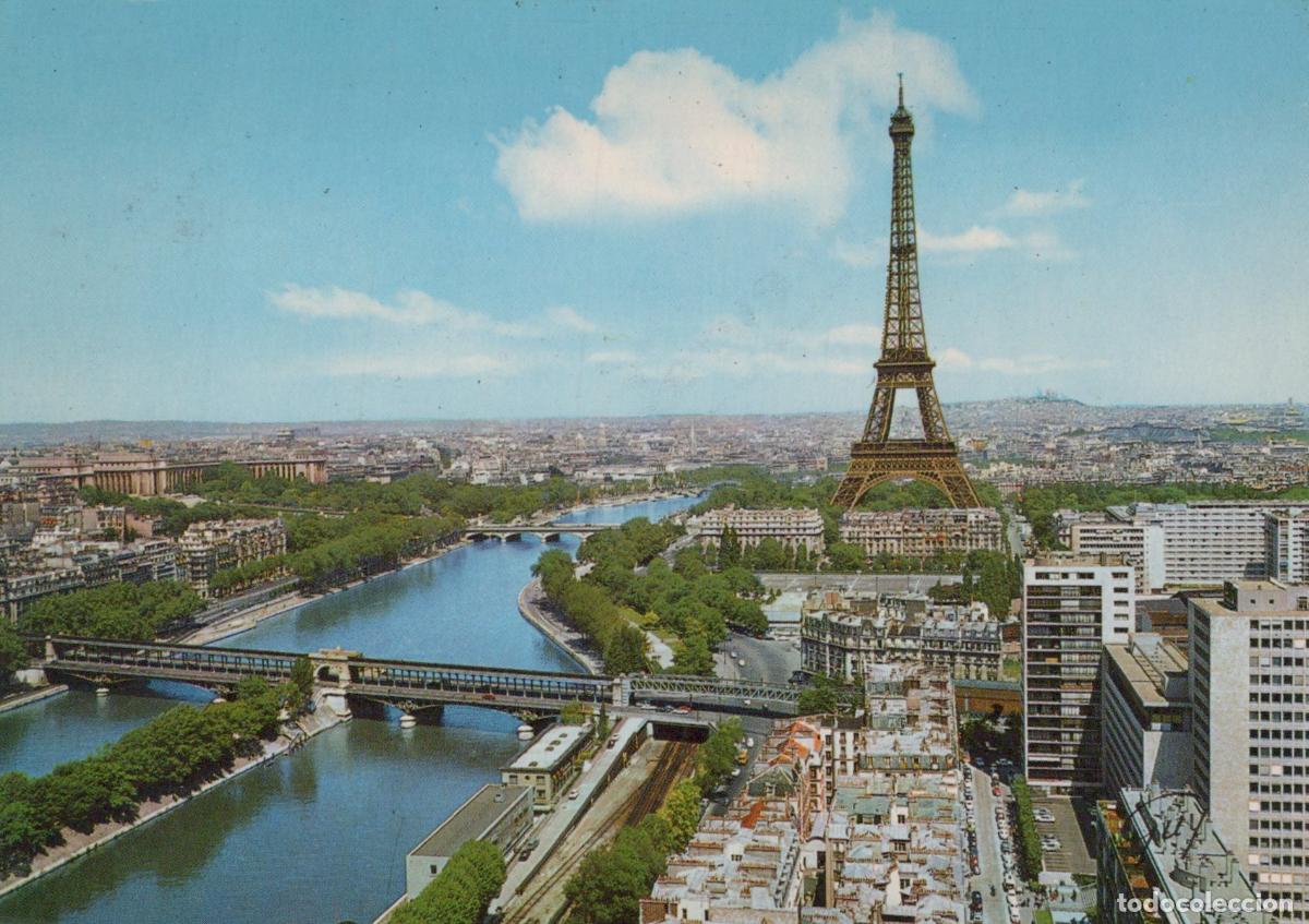 Cartes Postales: France Paris Tour Eiffel Vue Aerienne Moderne Posted *YAA999