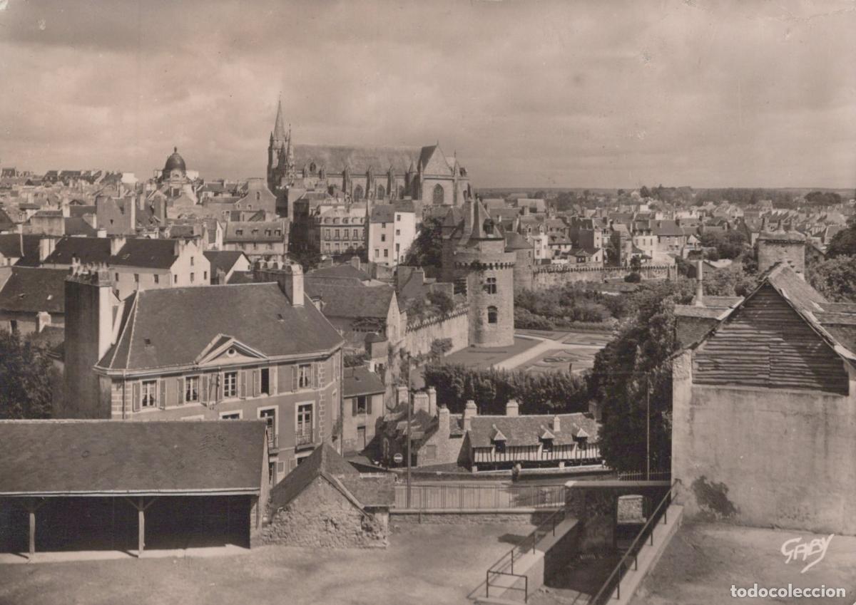 Cartoline: France Vannes Vue G&eacute;n&eacute;rale Tour du Conn&eacute;table et Cath&eacute;drale Real Photo *YAA906