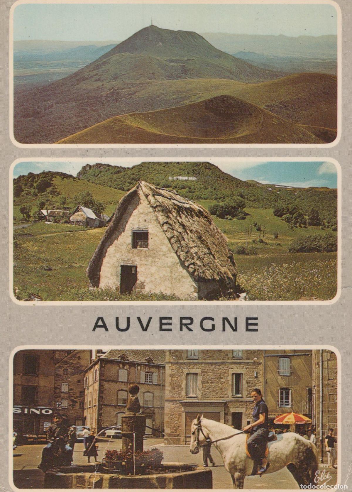 Postales: France La Bourboule Mont Puy de D&ocirc;me Buron Place Villageoise *YAA983