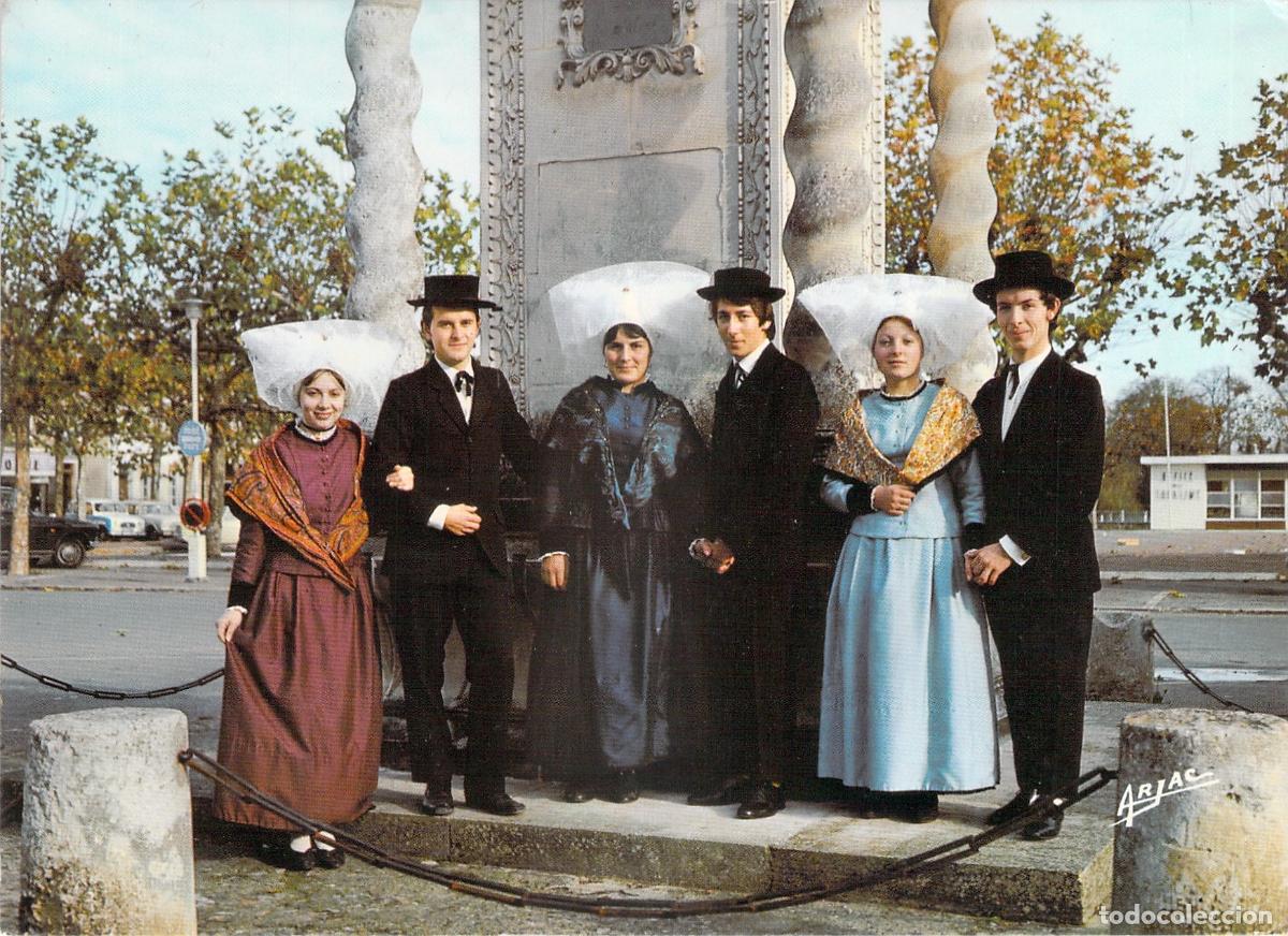 Cartoline: Postal de Ile d'Ol&eacute;ron Grupo Folcl&oacute;rico Les D&eacute;jhouqu&eacute;s en Francia