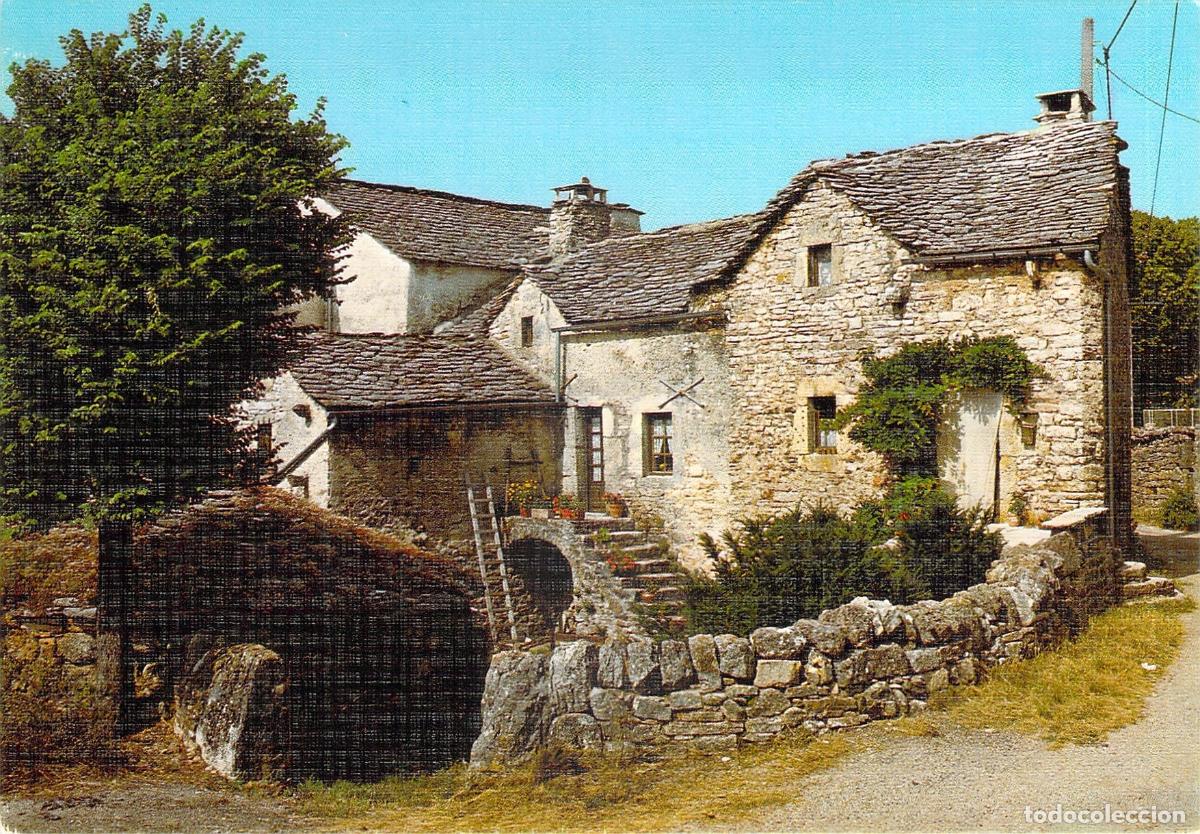 Postales: Postal de casa tradicional con techo de pizarra en los Grands Causses