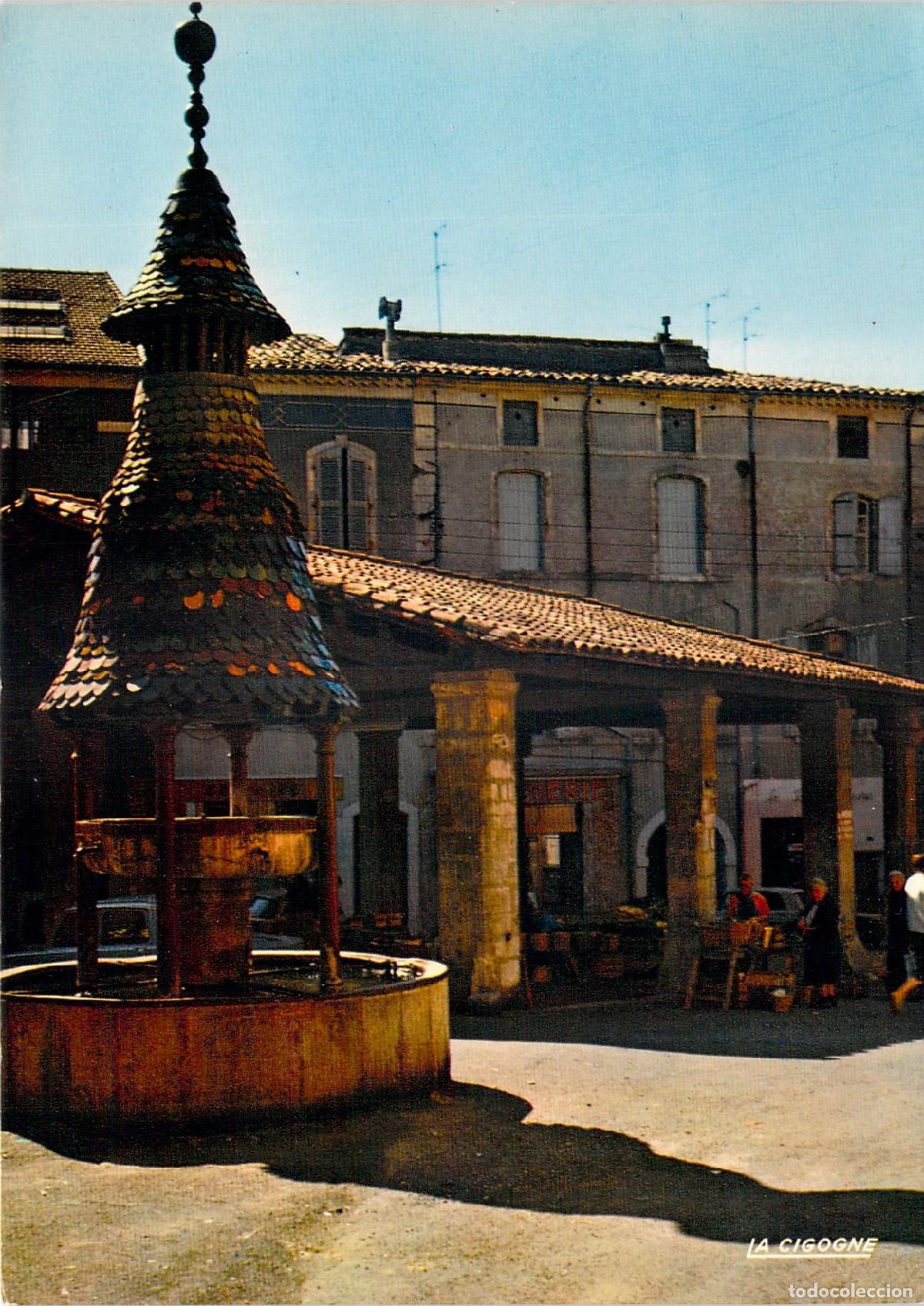 Postais: Postal de la Fontaine Pagode y mercado cubierto en Anduze Francia