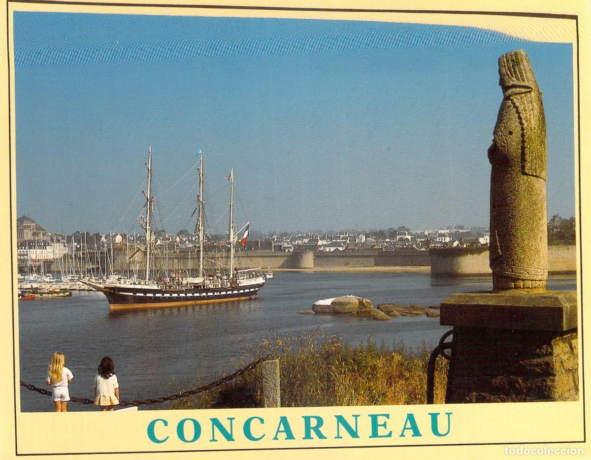 Postales: Postal de Concarneau con el barco Le Belem y la Ville-Close