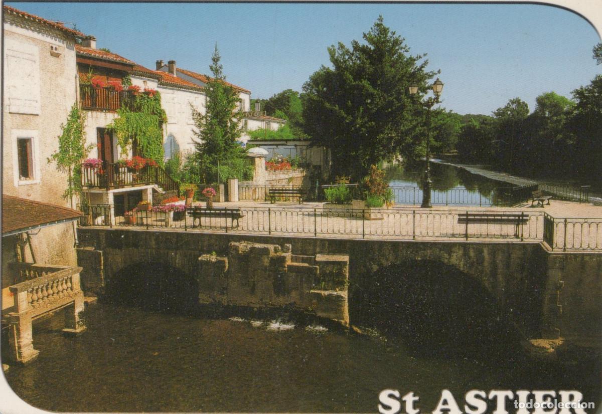 Postales: France Saint Astier St Astier Pont sur Rivi&egrave;re Isle Maisons et Promenade *YAB002