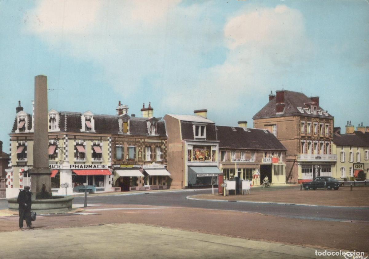 Postales: France Littry Place du March&eacute; Architecture Urbaine Real Photo *YAB032