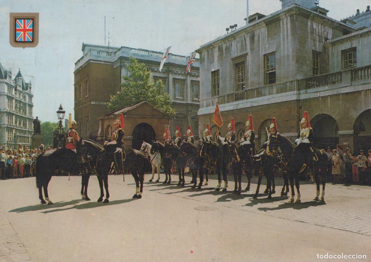 Postales: United Kingdom London Changing of the Guard Horse Guards Building *YAB093