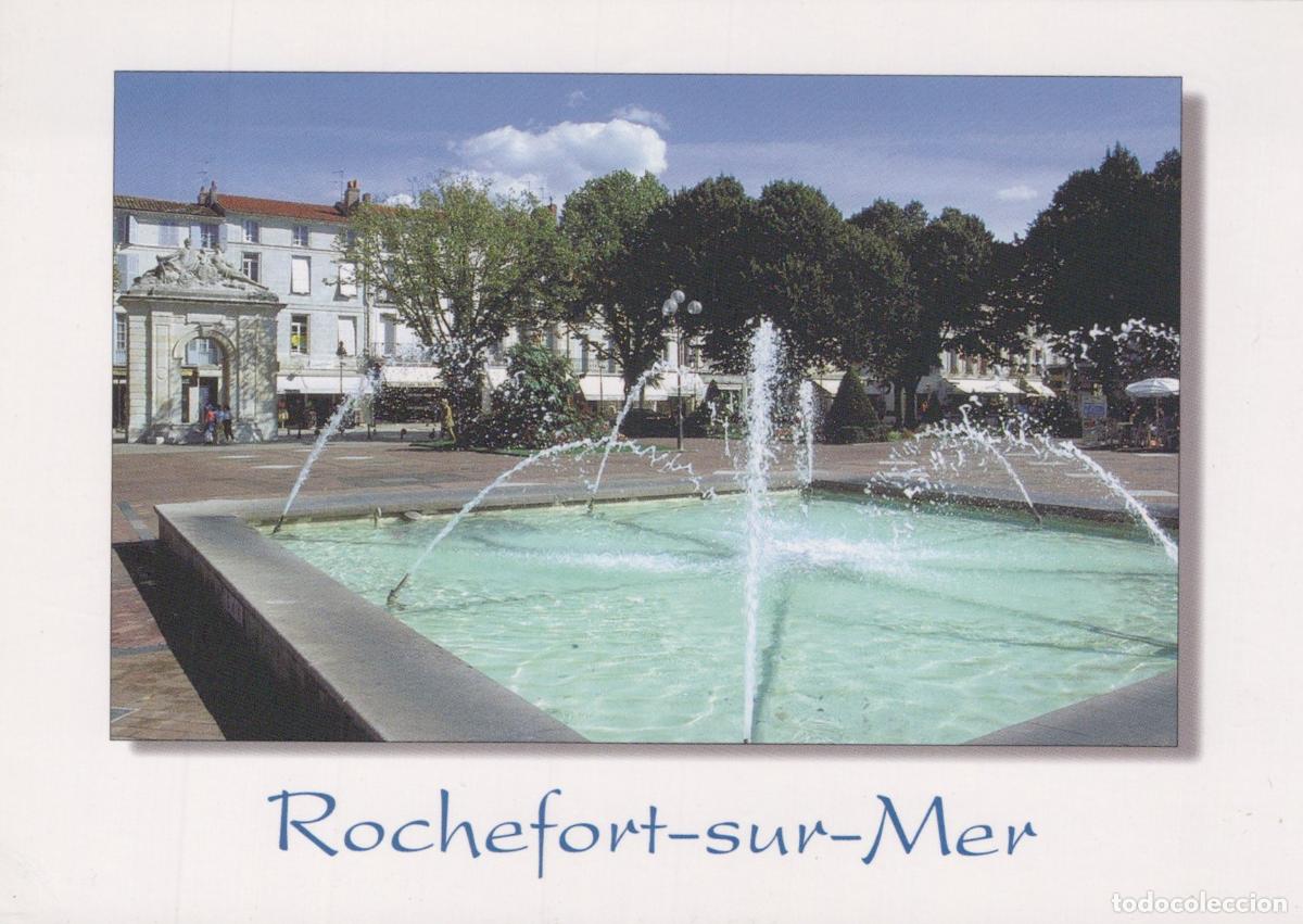 Cartoline: France Rochefort sur Mer Place Colbert Fontaine Moderne *YAB087