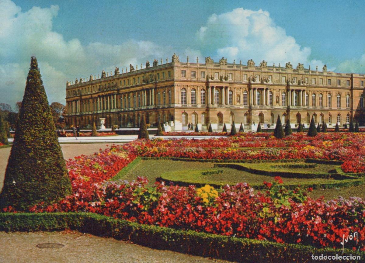 Cartoline: France Versailles Chateau Gardens Palace Flowerbeds Unposted *YAB147