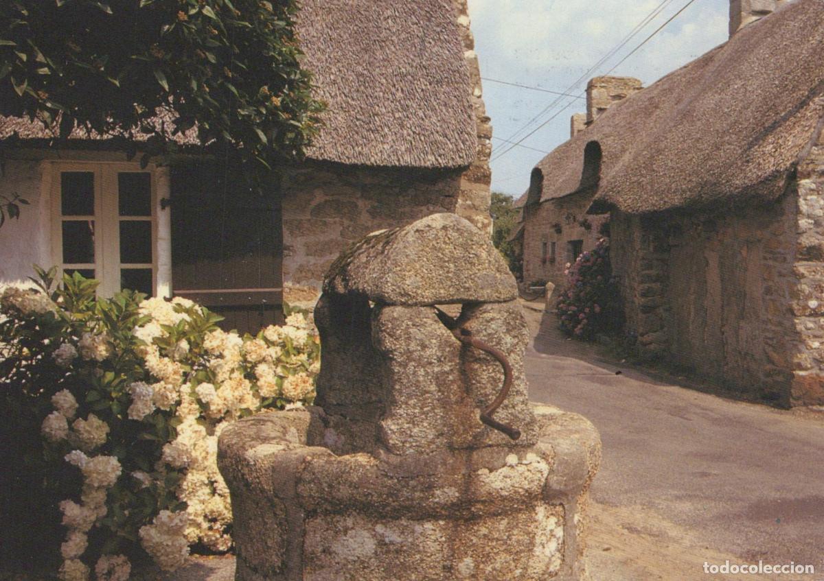 Postais: France Nevez Village de Chaumi&egrave;res Puits Ancien Unposted *YAB301