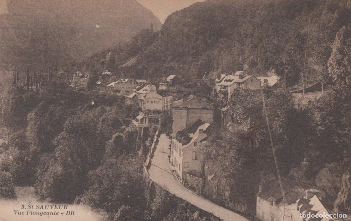 Postkarten: France Saint Sauveur Village Architecture Vue Plongeante *YAB383