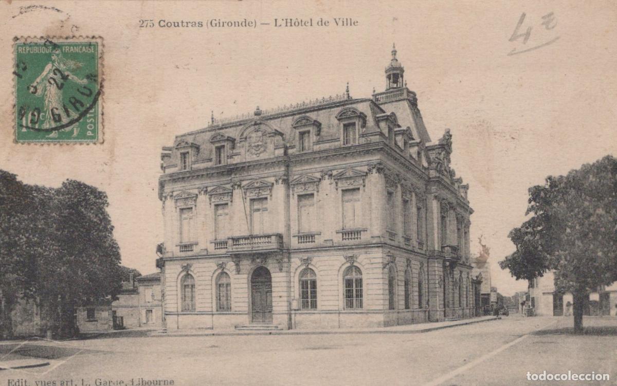 Cartes Postales: France Coutras L H&ocirc;tel de Ville Architecture Classique *YAB657
