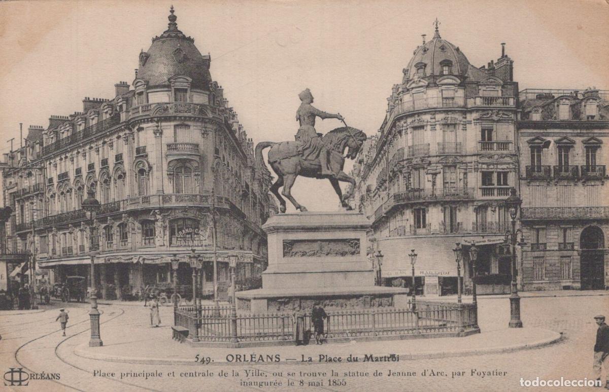 Postcards: France Orl&eacute;ans Place du Martroi Statue Jeanne D Arc Unposted *YAB722