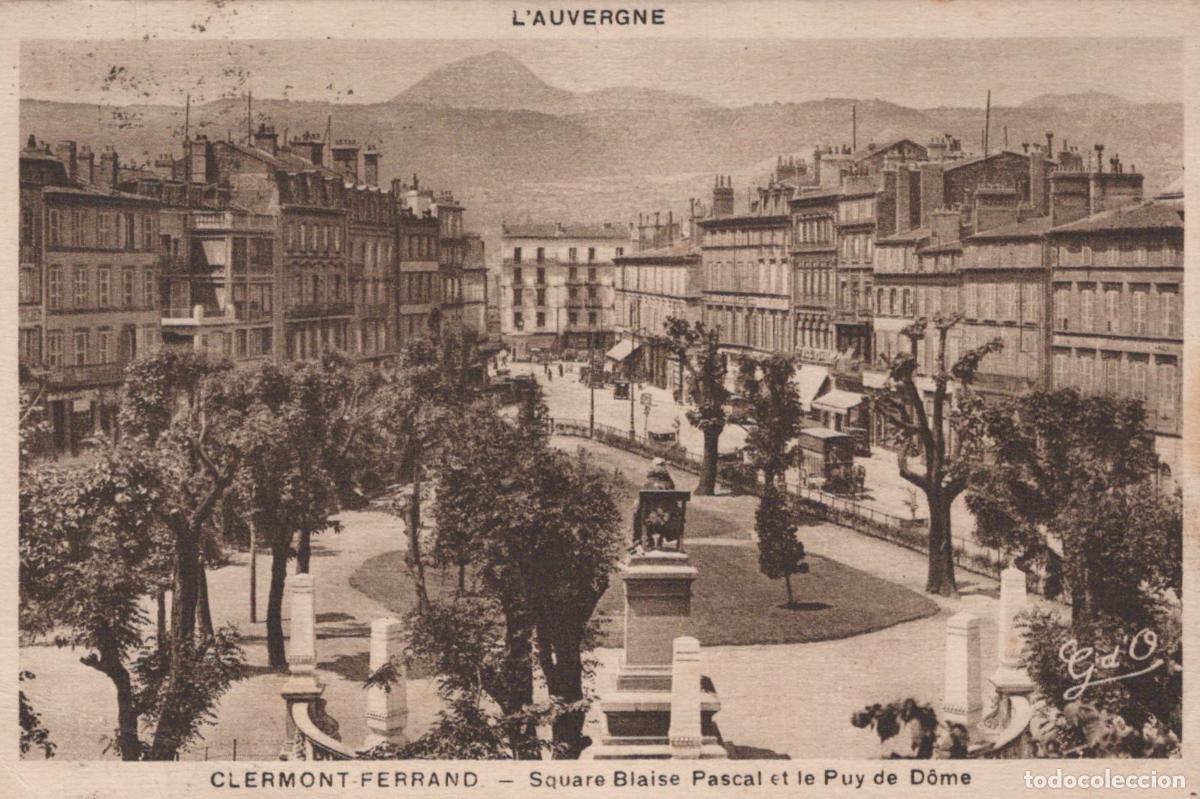 Postales: France Clermont Ferrand Square Blaise Pascal et Puy de D&ocirc;me *YAB761