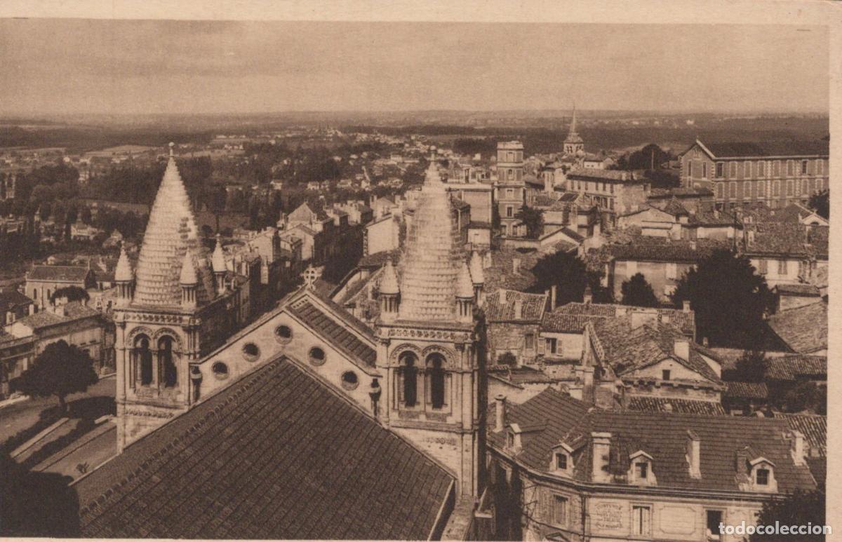 Cartes Postales: France Angoul&ecirc;me Vue Quartier Saint Ausonne et Cath&eacute;drale *YAB904