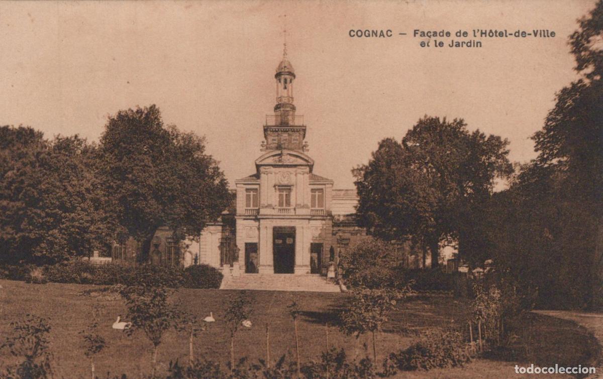 Cartes Postales: France Cognac H&ocirc;tel de Ville et Jardin Architecture Unposted *YAB913