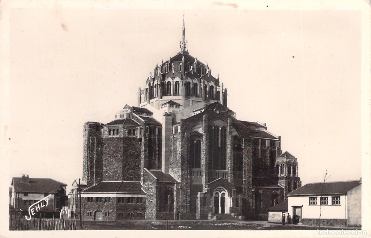Cartes Postales: Postal de la Iglesia del Sagrado Coraz&oacute;n en Cholet, Francia