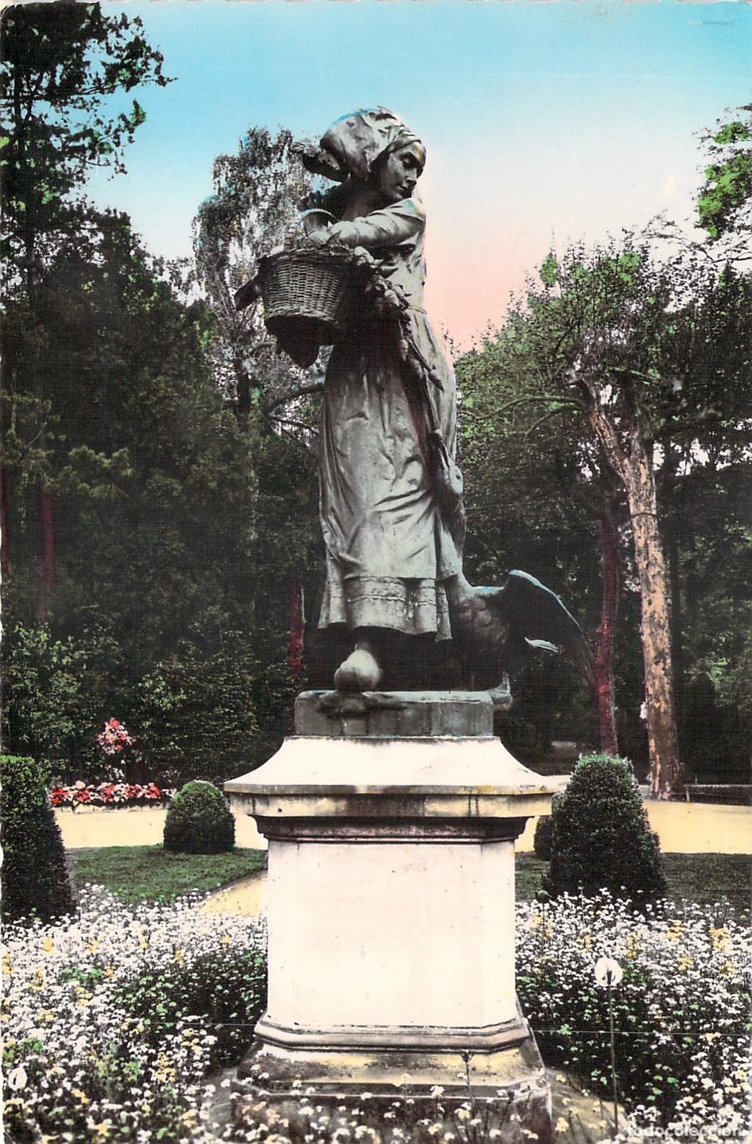Cartes Postales: Postal de la estatua G&auml;nseliesel en el parque L'Orangerie de Estrasburgo