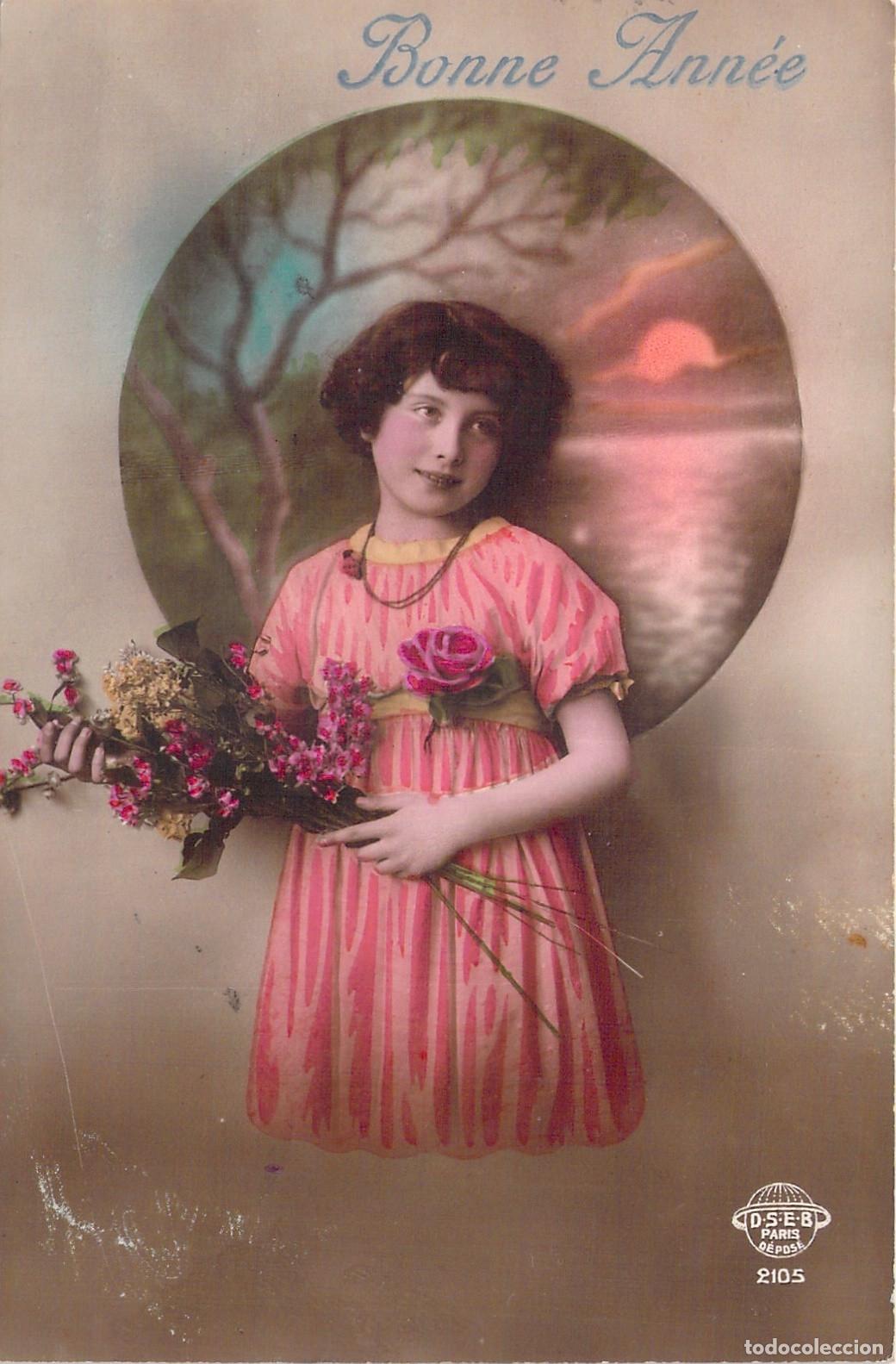 Postales: Postal antigua de A&ntilde;o Nuevo con ni&ntilde;a y flores