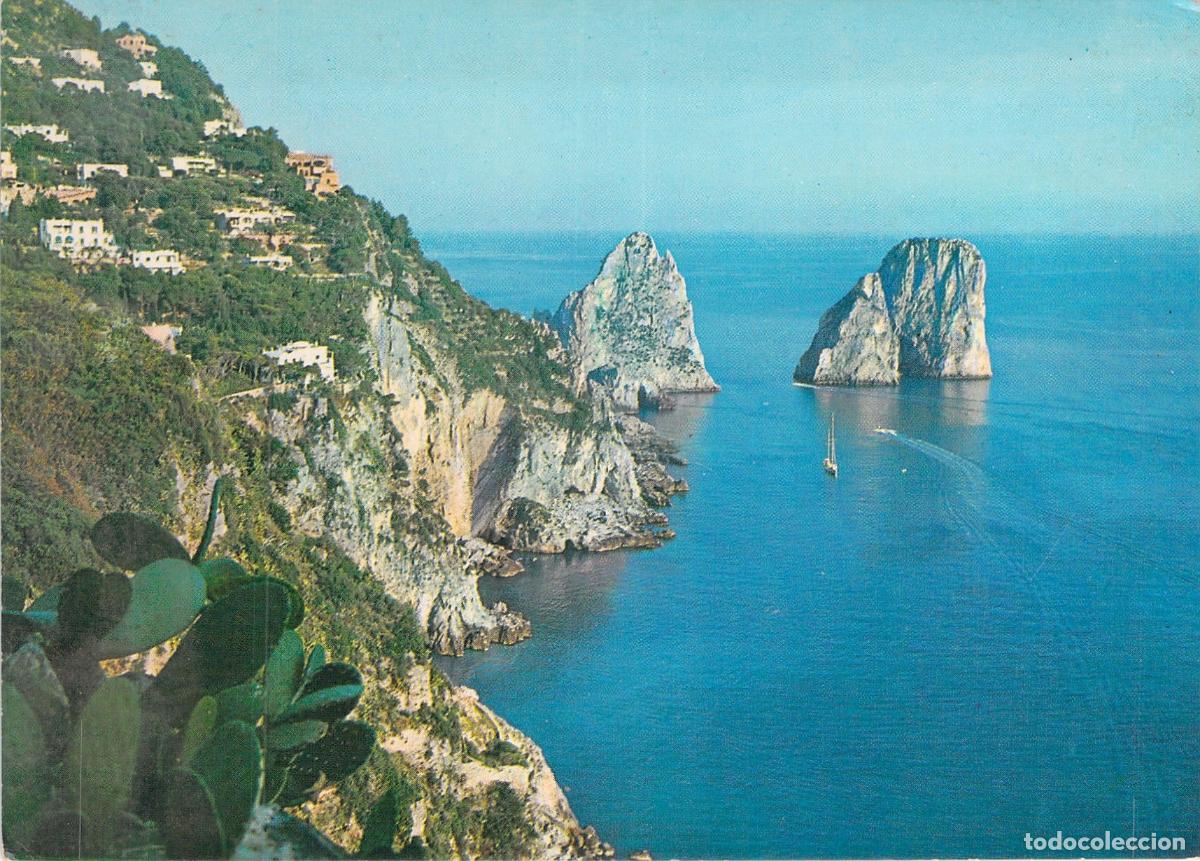 Postales: Postal de los Faraglioni de Capri vista desde Villa Augusta