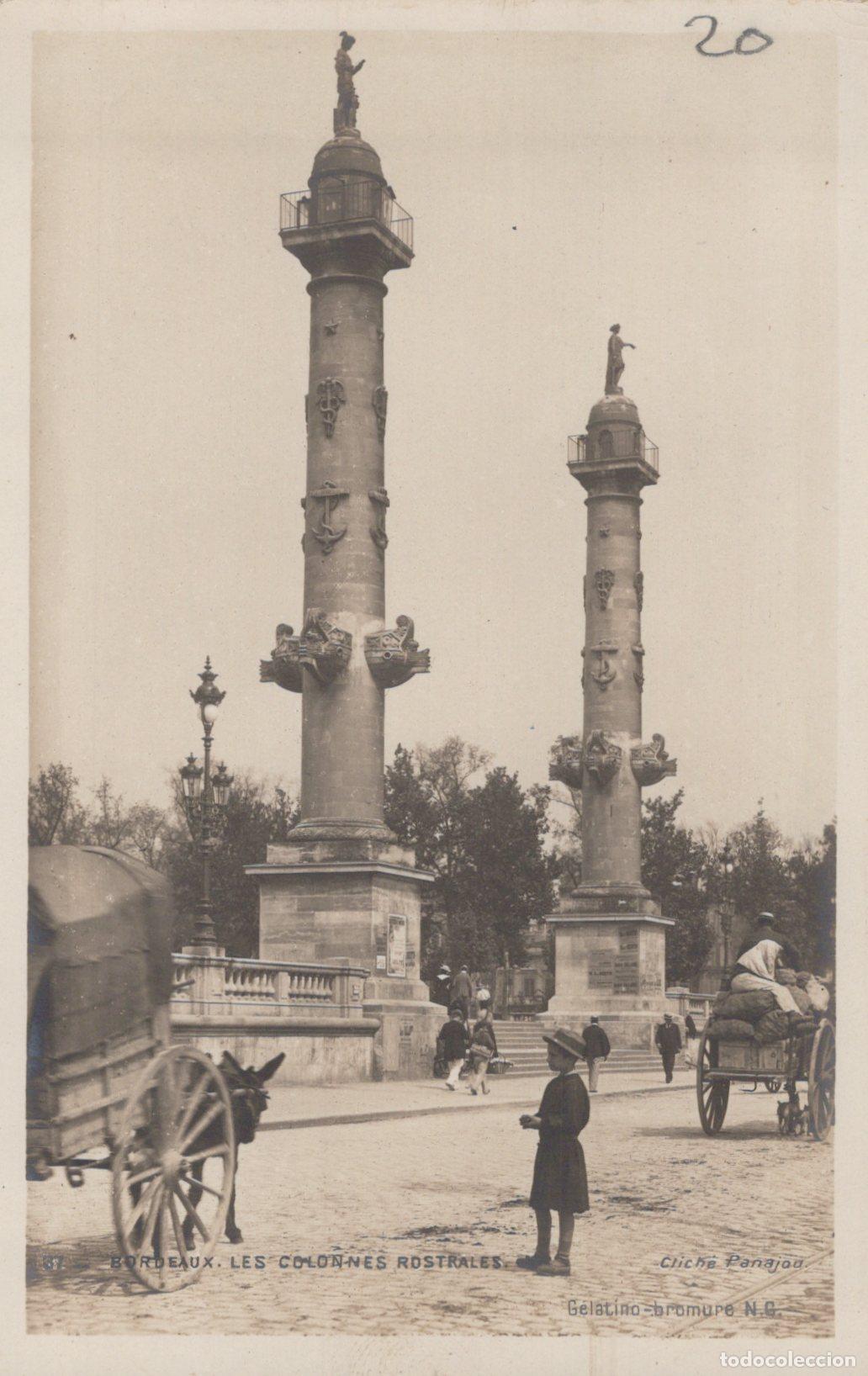 Postales: France Bordeaux Les Colonnes Rostrales Monument Historique Unposted *YAC270