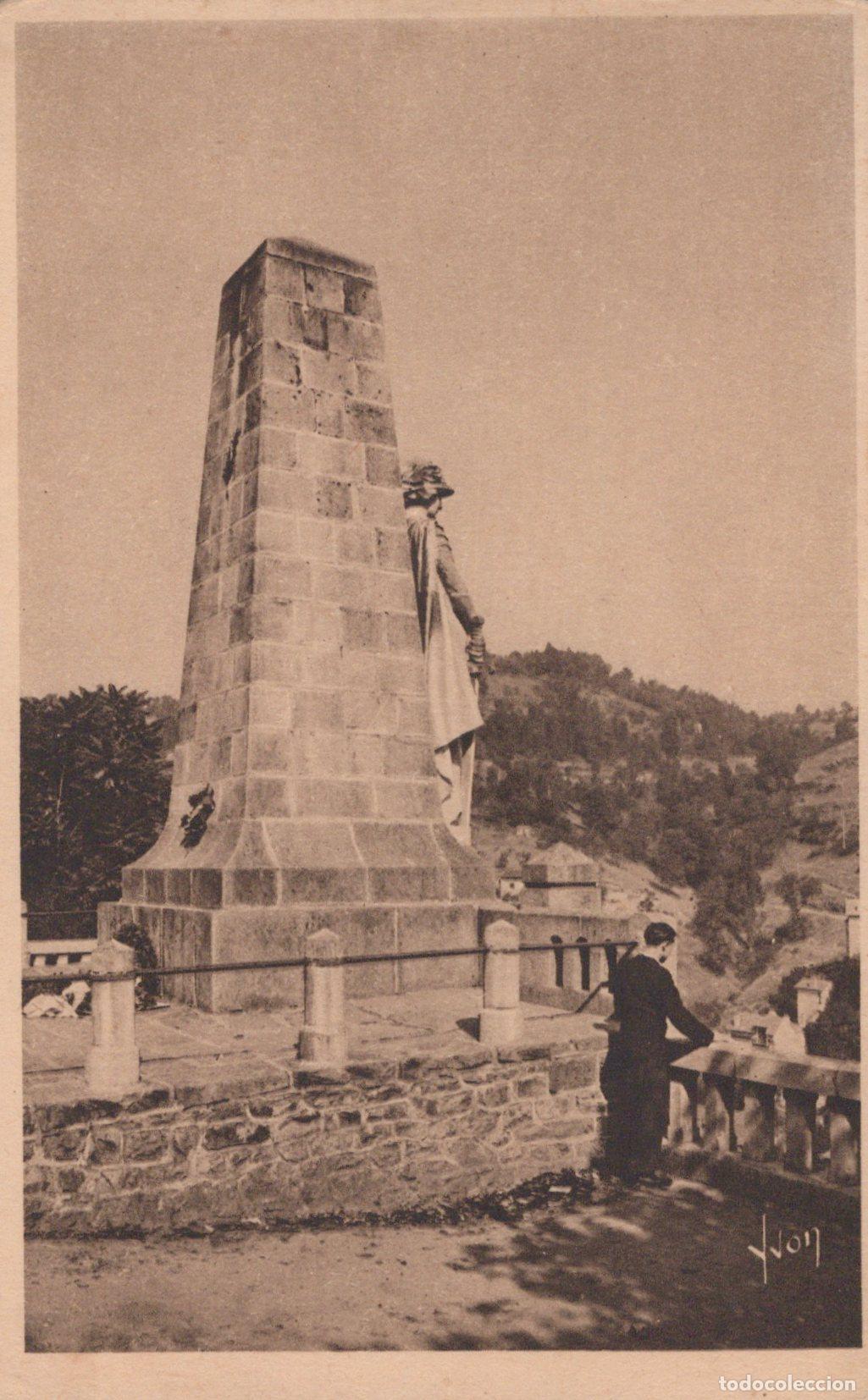 Cartoline: France Tulle Monument Aux Morts Sculpture de Couteilhas *YAC339