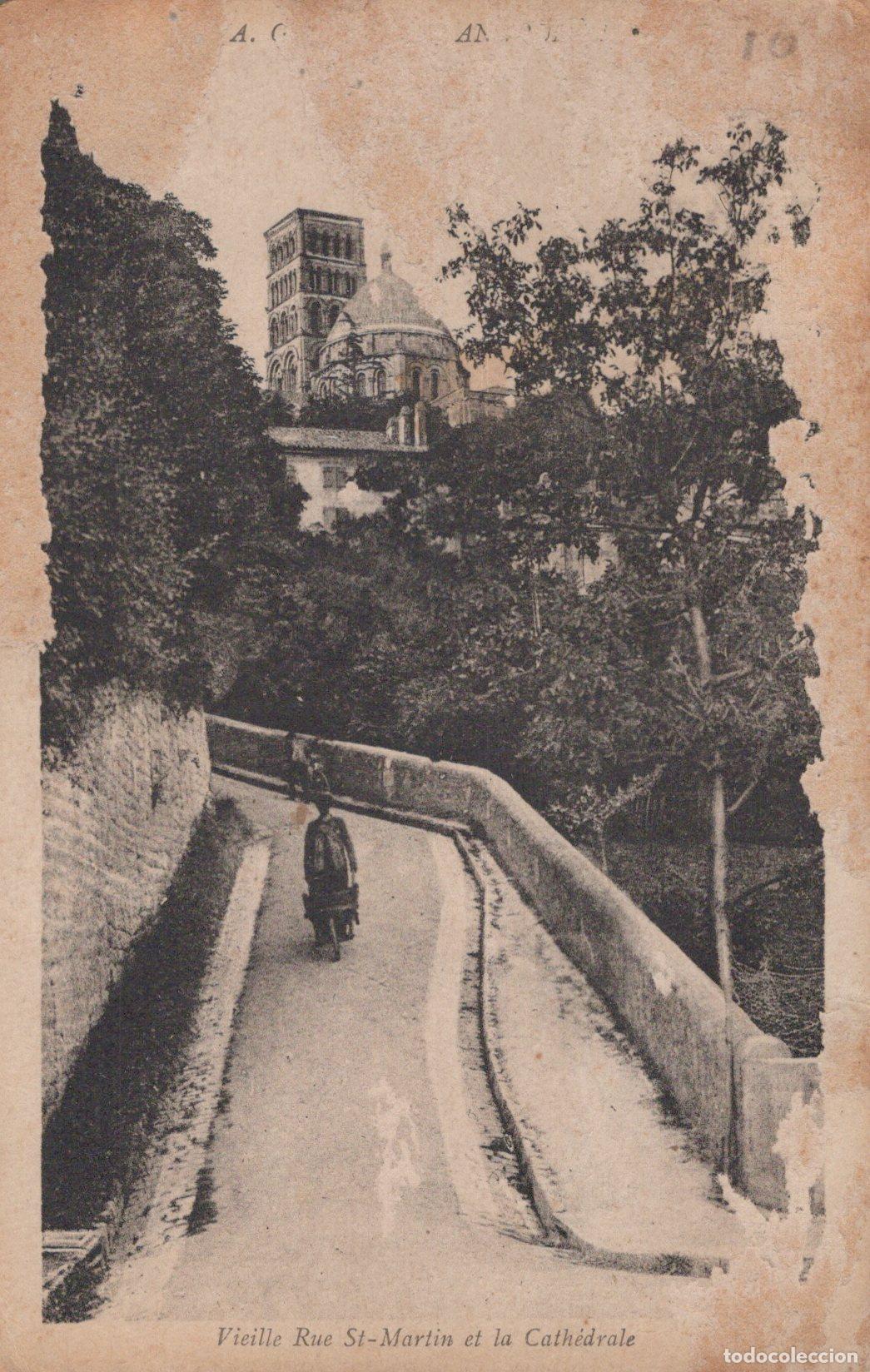 Postkarten: France Angoul&ecirc;me Angouleme Cath&eacute;drale Saint Pierre Vieille Rue Scooter *YAC475