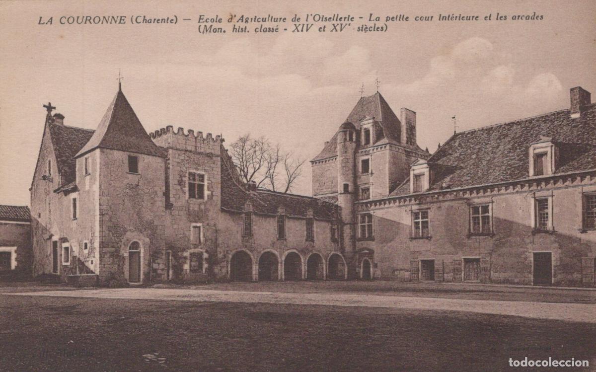 Postkarten: France La Couronne Ecole Oisellerie Monument Xive Xve Unposted *YAC522