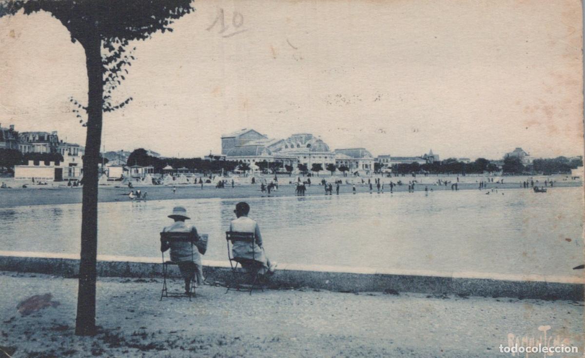Postkarten: France Royan Plage Anim&eacute;e Casino et Personnes *YAC533