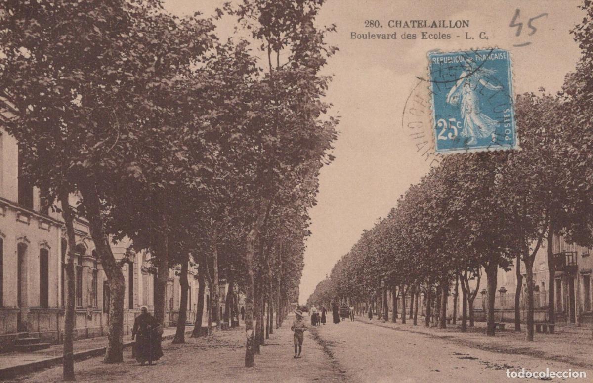 Cartes Postales: France Ch&acirc;telaillon Chatelaillon Boulevard des Ecoles Arbres *YAC580