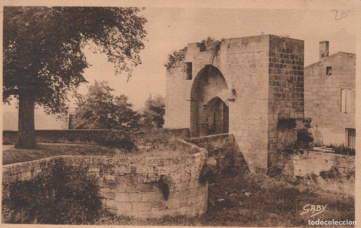 Postcards: France Nantes Vieille Porte Fortifi&eacute;e Architecture Unposted *YAC606