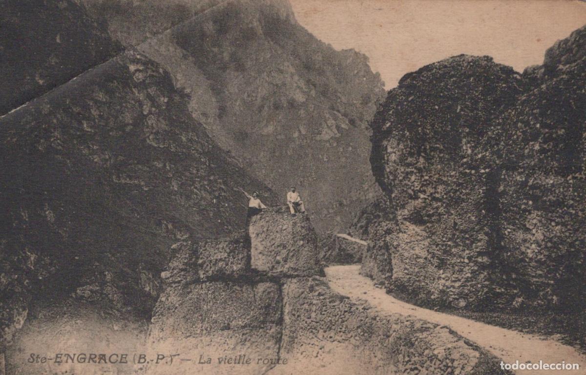 Postcards: France Sainte Engr&acirc;ce Ste Engrace Montagne Vieille Route Personnages *YAC674