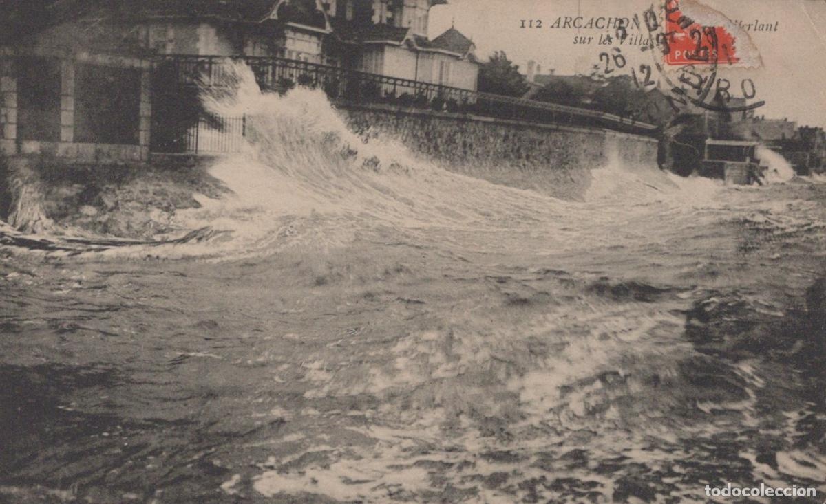 Postkarten: France Arcachon Vagues D&eacute;ferlantes Contre Villas Bord de Mer *YAC697