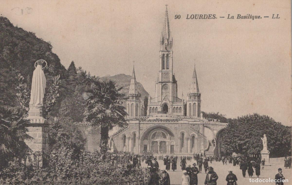 Postkarten: France Lourdes Basilique Notre Dame Architecture Unposted *YAC566