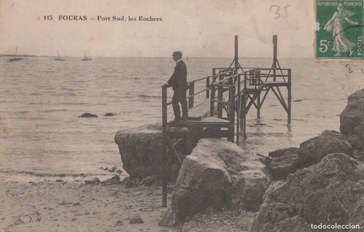 Cartes Postales: France Fouras Port Sud les Rochers Homme sur Jet&eacute;e *YAC780