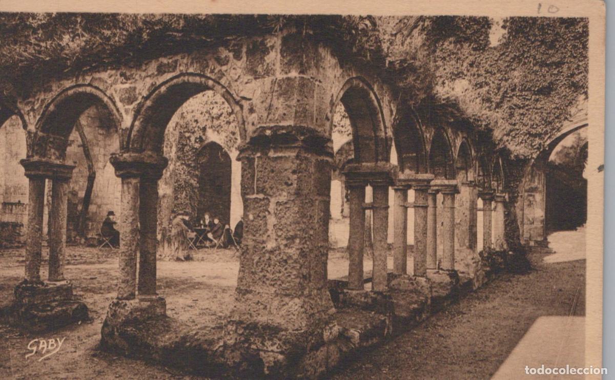 Cartoline: France Nantes Ruines D Ancien Clo&icirc;tre Arches Personnes Unposted *YAC605
