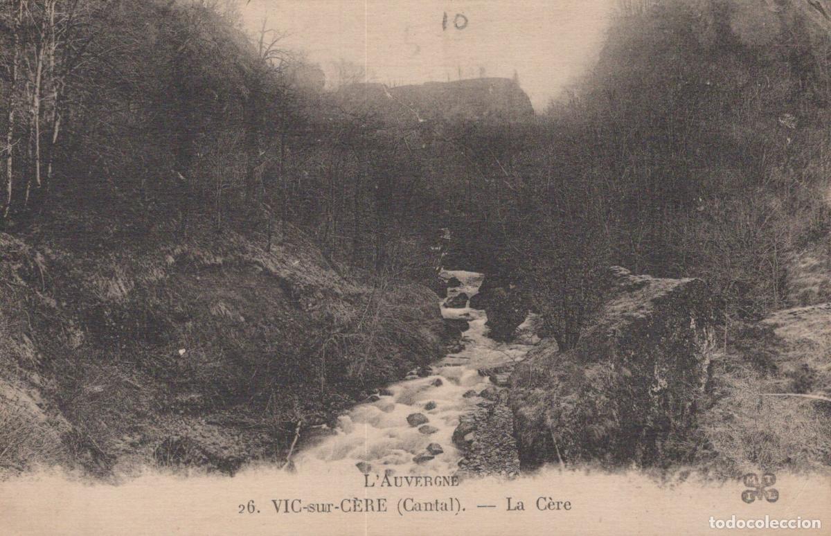 Postkarten: France VIC sur C&egrave;re Vall&eacute;e de la C&egrave;re Paysage Forestier Unposted *YAC837