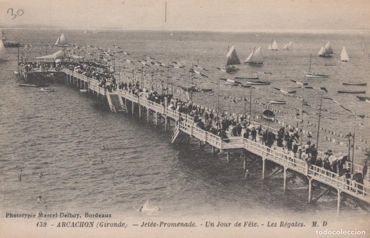 Cartes Postales: France Arcachon Jetee Promenade Regates *YAC655