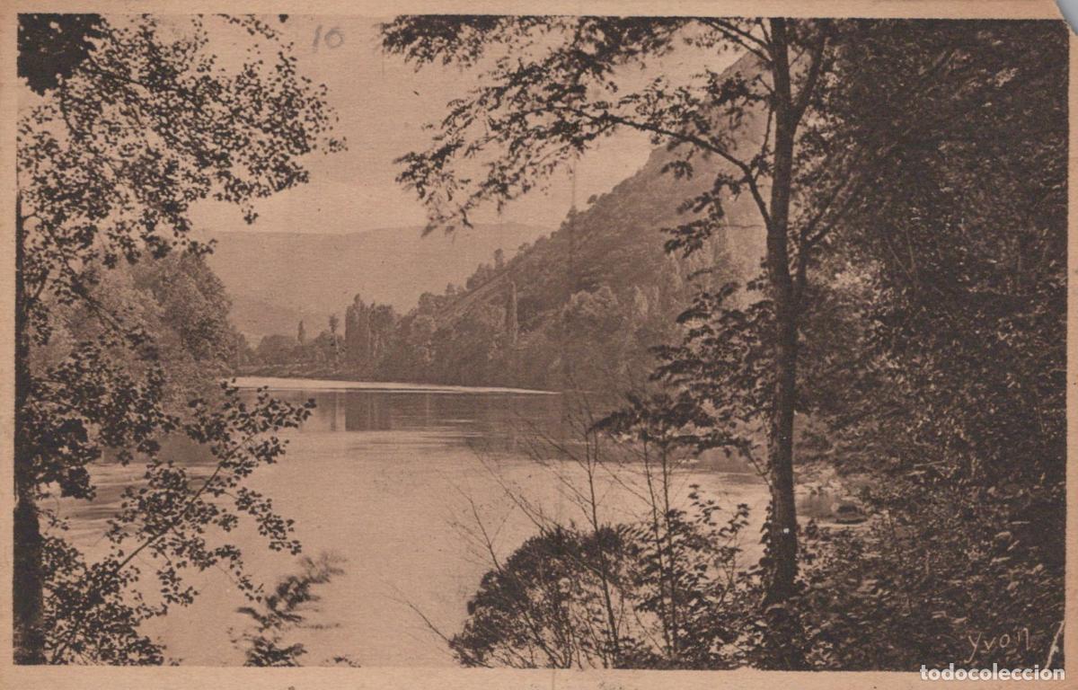 Postcards: France Beaulieu sur Dordogne Rives Dordogne Paysage Fluvial *YAC918
