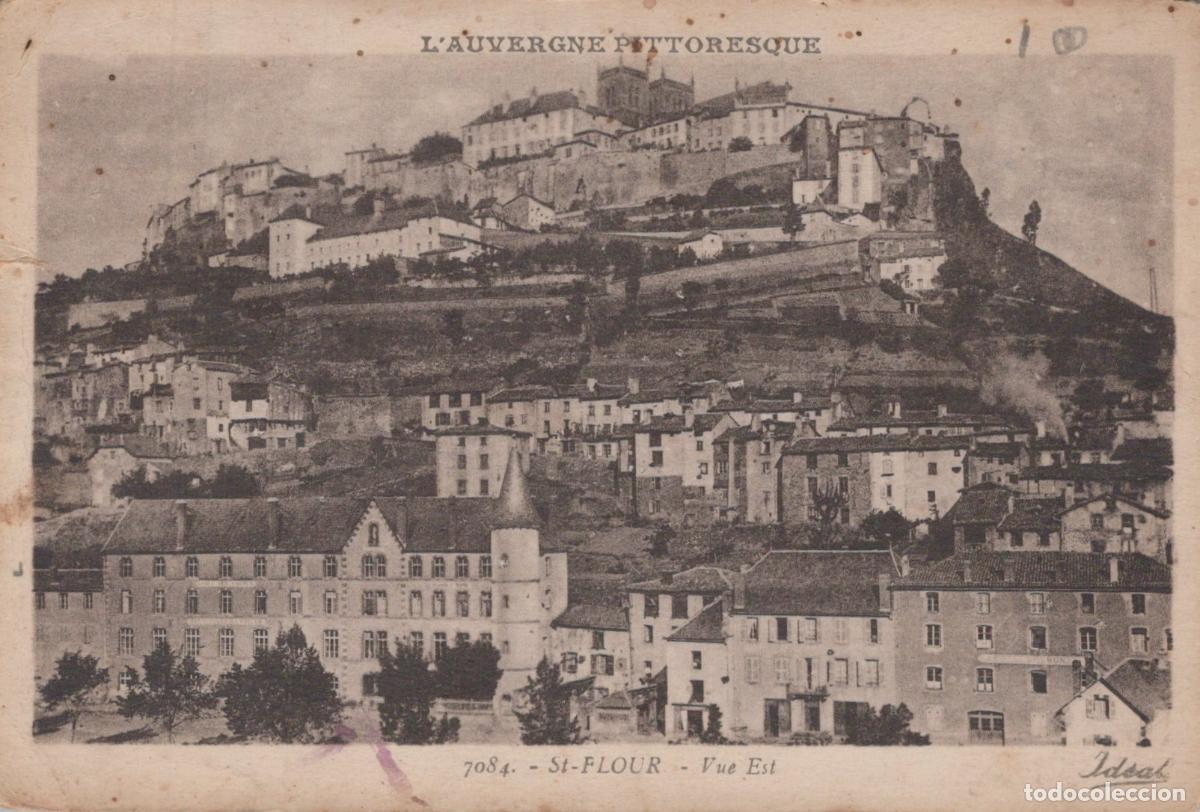 Postales: France St Flour Vue Panoramique Est Architecture sur Colline *YAC914