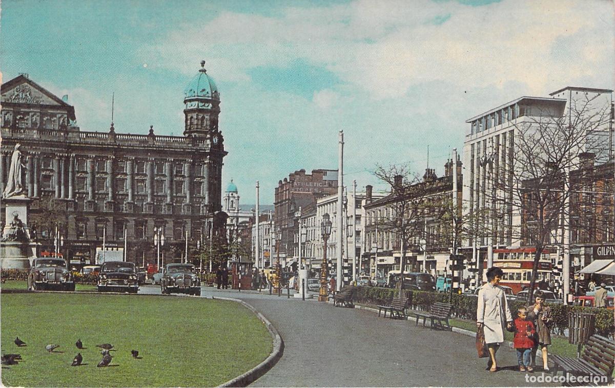 Postales: Postal de la ciudad de Belfast con vista al Ayuntamiento