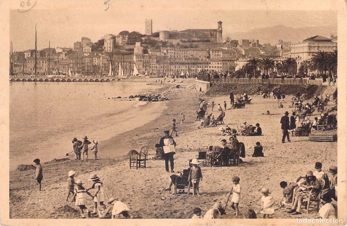 Postales: Postal de Cannes Francia, La Playa y Mont Chevalier
